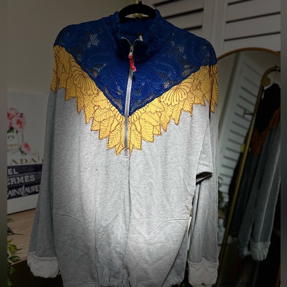 Freepeople.Size small. Isla pullover oversized front zip crochet sweatshirt - Picture 4 of 15